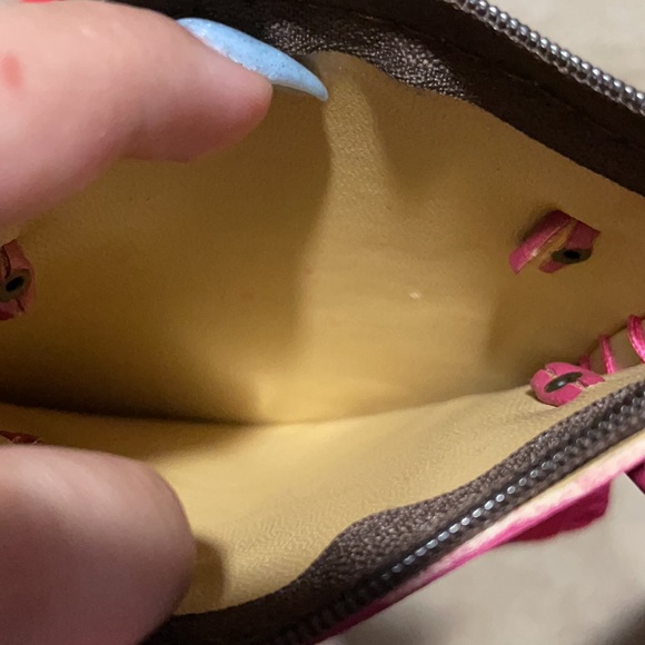 Hot  pink  cute baggie. - Picture 2 of 2